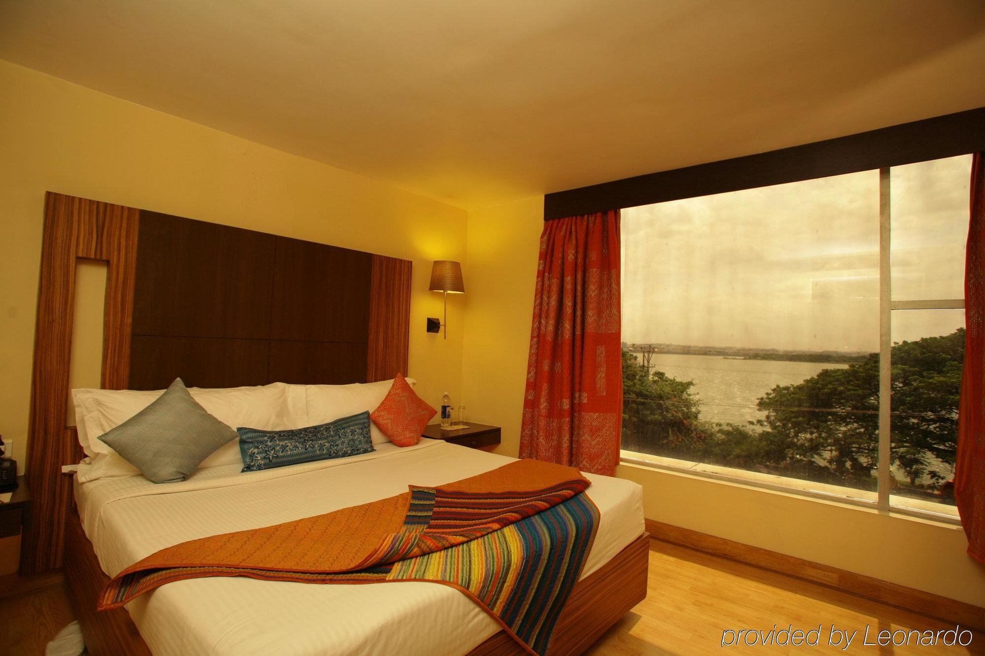 ​Justa Hyderabad Hotel Room photo